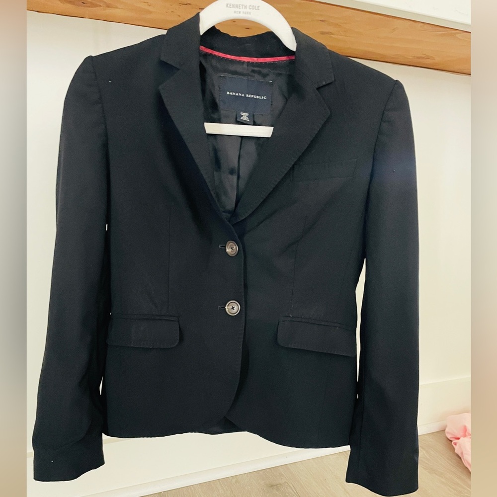 Banana Republic Black Stretch Fit Blazer – Size 4P